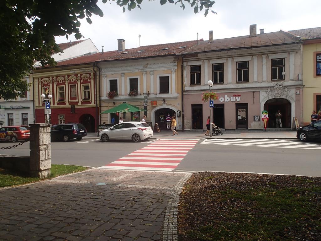 Penzion A Restauracia U Jelena Stará ľubovňa Exteriör bild
